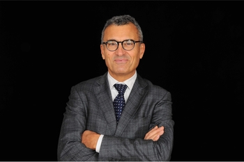 Doktori Italian Claudio Bernardi